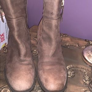 Women’s Italian suede boots